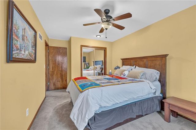 5129 NW Walden Drive, Kansas City, MO 64151