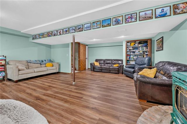 5129 NW Walden Drive, Kansas City, MO 64151