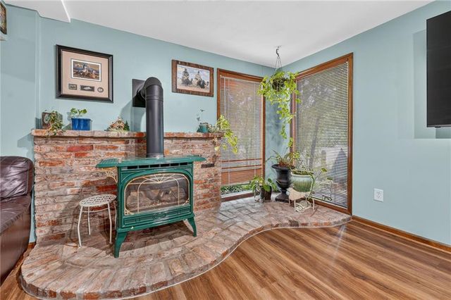 5129 NW Walden Drive, Kansas City, MO 64151
