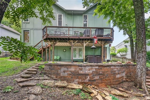 5129 NW Walden Drive, Kansas City, MO 64151