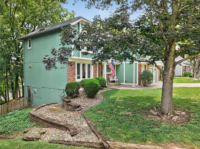 5129 NW Walden Drive, Kansas City, MO 64151