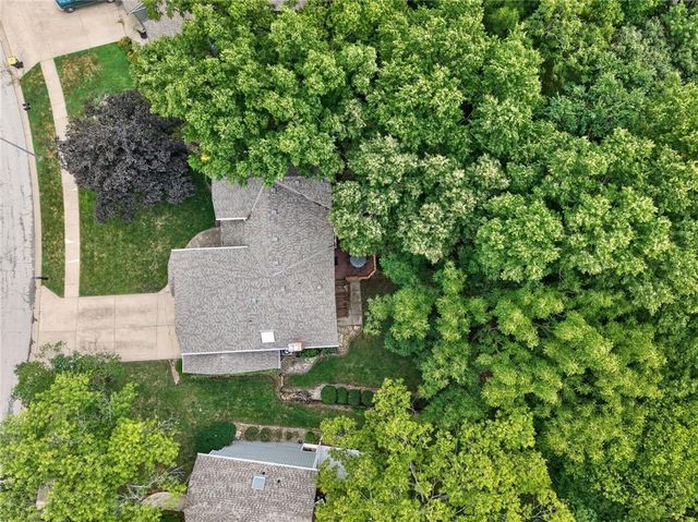 5129 NW Walden Drive, Kansas City, MO 64151