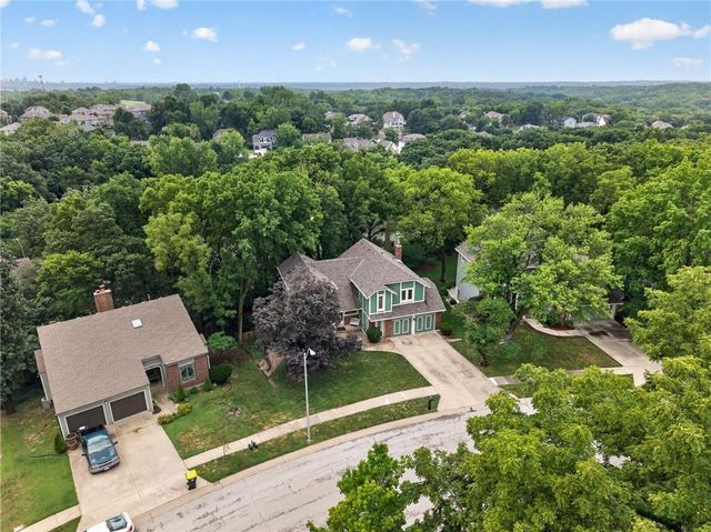 5129 NW Walden Drive, Kansas City, MO 64151