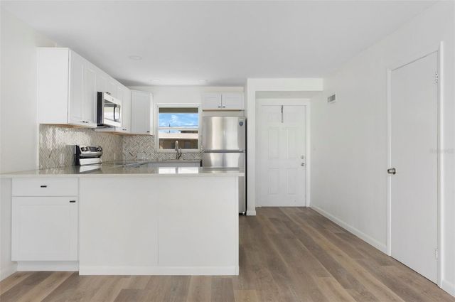 164 117TH AVENUE 4, Treasure Island, FL 33706