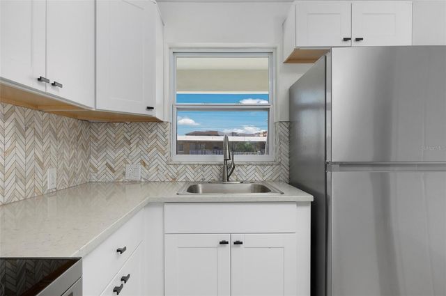 164 117TH AVENUE 4, Treasure Island, FL 33706
