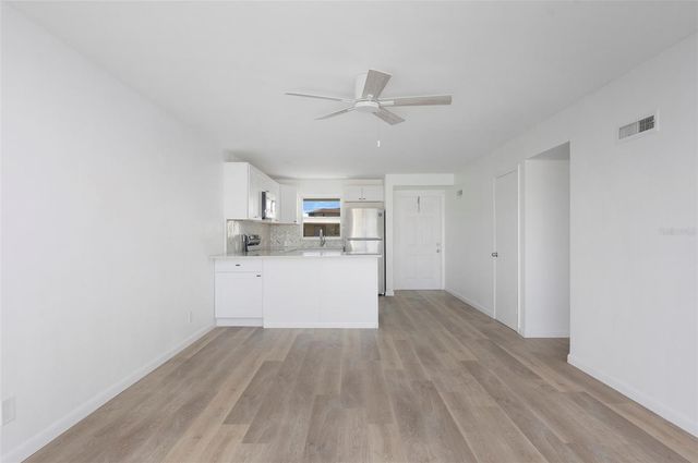 164 117TH AVENUE 4, Treasure Island, FL 33706