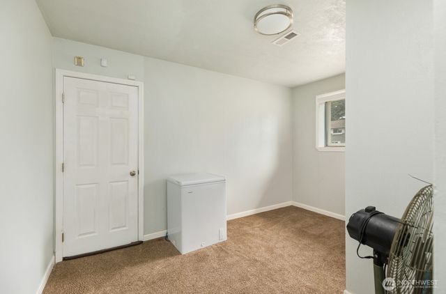 2114 SW 322nd Street, Federal Way, WA 98023