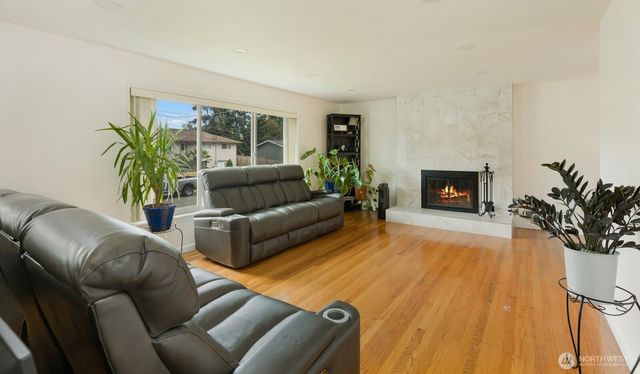 2114 SW 322nd Street, Federal Way, WA 98023