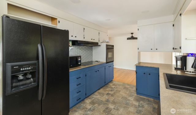 2114 SW 322nd Street, Federal Way, WA 98023
