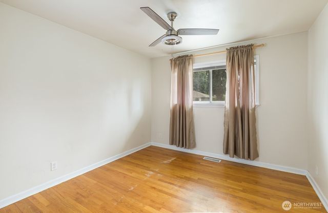 2114 SW 322nd Street, Federal Way, WA 98023