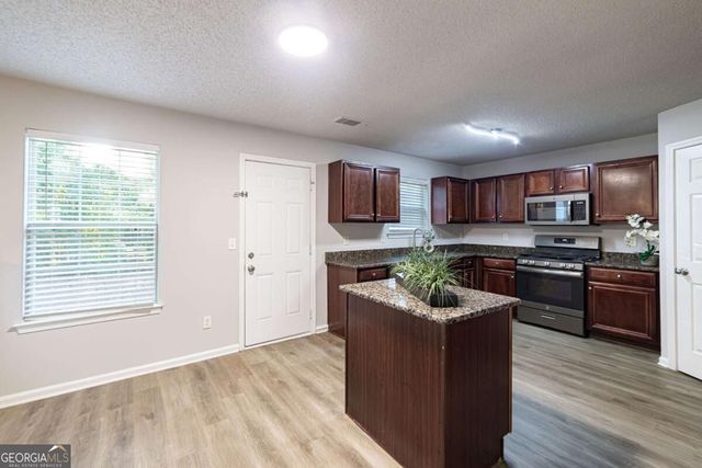596 Vaughan Drive, Hampton, GA 30228