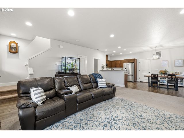 10335 Nw 292ND Ave, North Plains, OR 97133