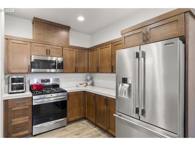 10335 Nw 292ND Ave, North Plains, OR 97133