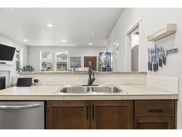 10335 Nw 292ND Ave, North Plains, OR 97133