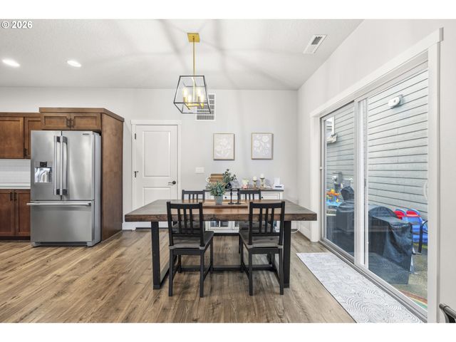 10335 Nw 292ND Ave, North Plains, OR 97133