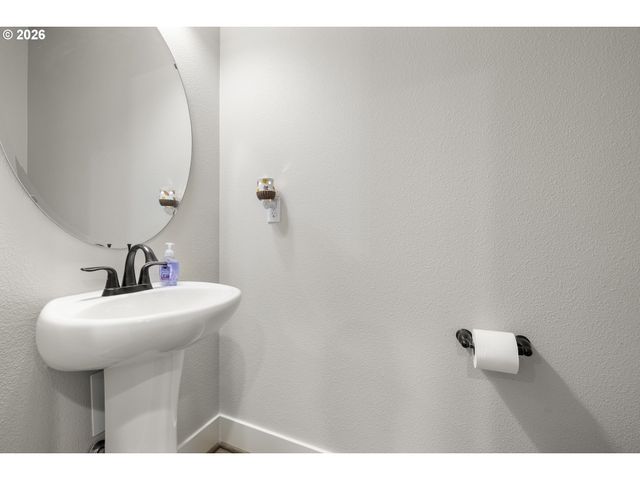 10335 Nw 292ND Ave, North Plains, OR 97133