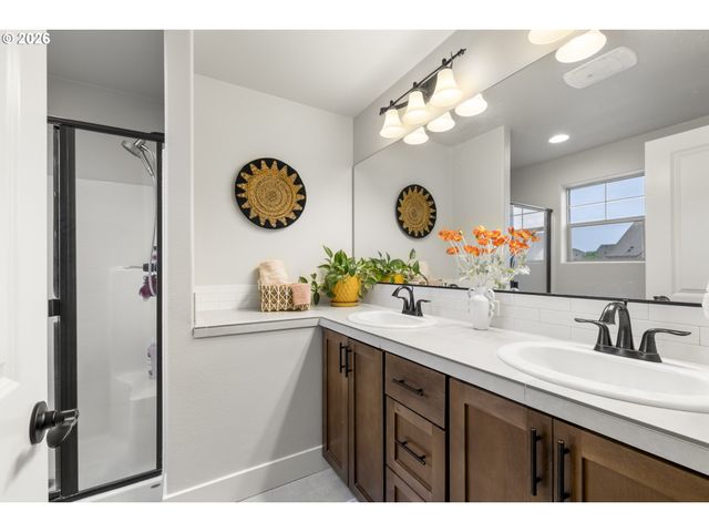 10335 Nw 292ND Ave, North Plains, OR 97133