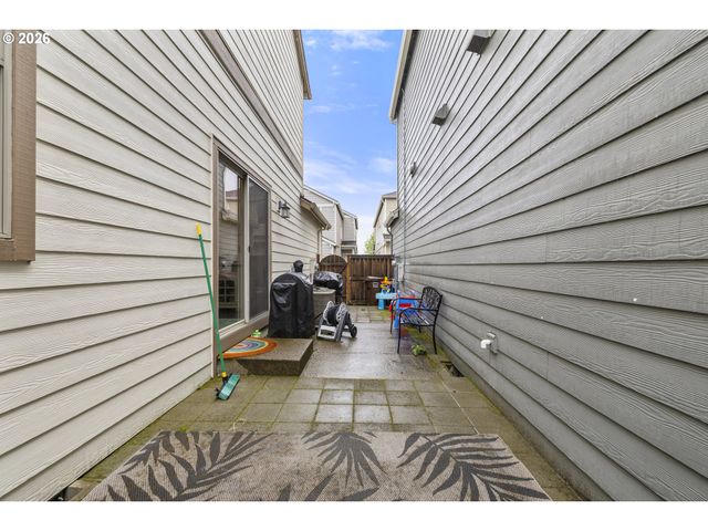 10335 Nw 292ND Ave, North Plains, OR 97133