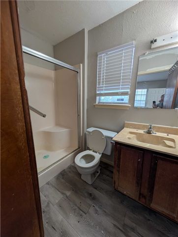 225 Glendale Dr, Corpus Christi, TX 78404
