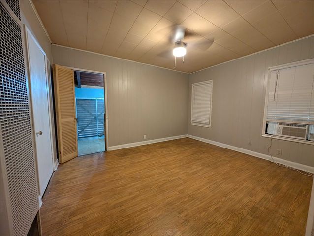 225 Glendale Dr, Corpus Christi, TX 78404