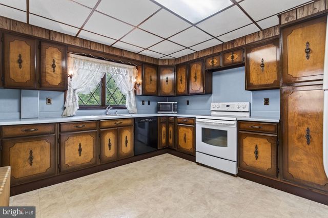 482 MARIAN AVE, Tamaqua, PA 18252