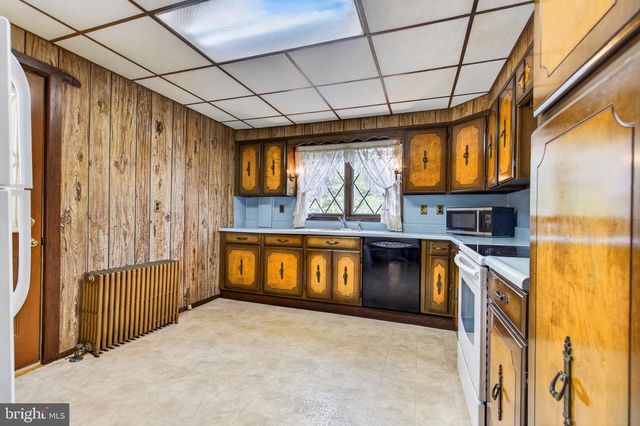 482 MARIAN AVE, Tamaqua, PA 18252