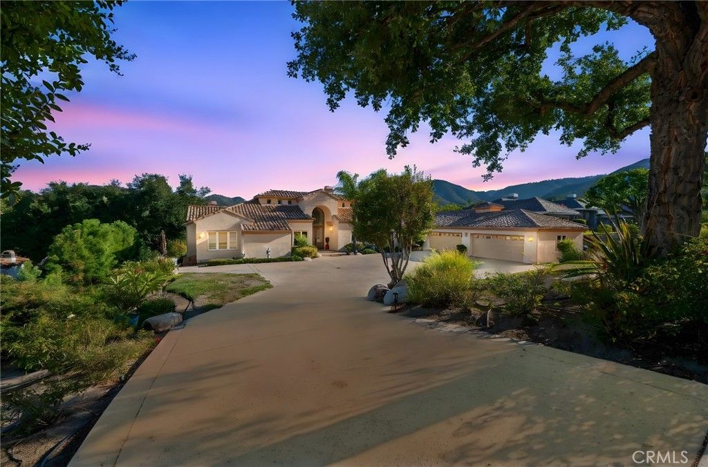 22285 Bear Creek Drive N, Murrieta, CA 92562