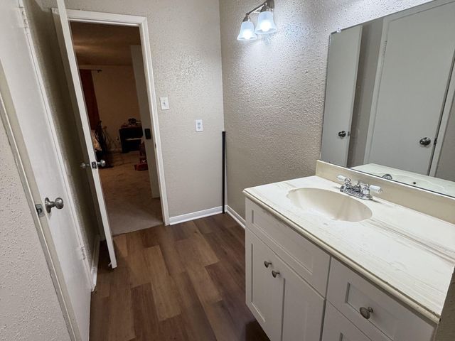 3127 Apple Drive, Houston, TX 77459