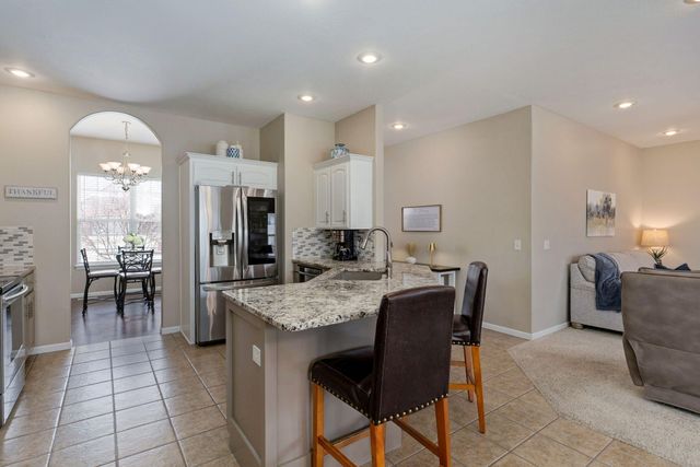 5723 S Parkhill Avenue, Springfield, MO 65810