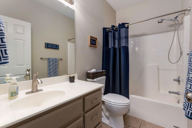 5723 S Parkhill Avenue, Springfield, MO 65810