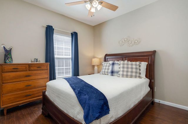 5723 S Parkhill Avenue, Springfield, MO 65810