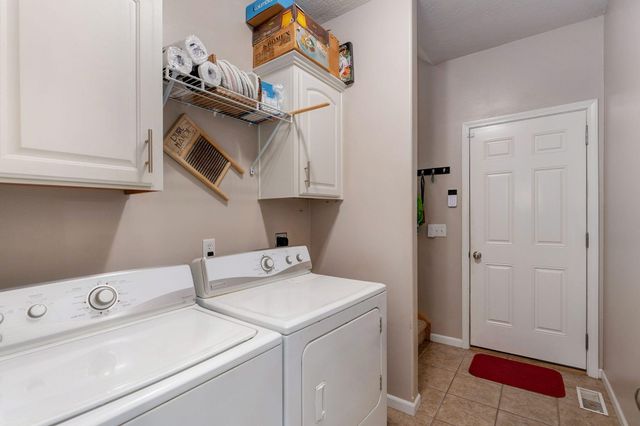 5723 S Parkhill Avenue, Springfield, MO 65810