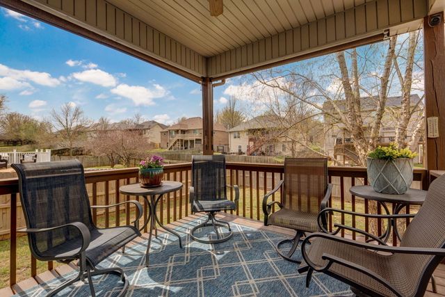 5723 S Parkhill Avenue, Springfield, MO 65810