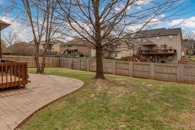 5723 S Parkhill Avenue, Springfield, MO 65810