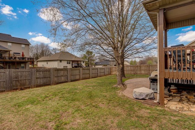 5723 S Parkhill Avenue, Springfield, MO 65810