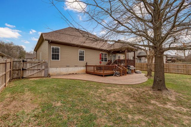 5723 S Parkhill Avenue, Springfield, MO 65810