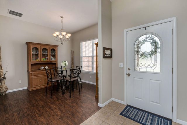 5723 S Parkhill Avenue, Springfield, MO 65810