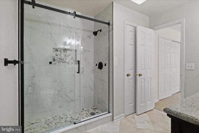 8601 RAGLAN RD, Vienna, VA 22182