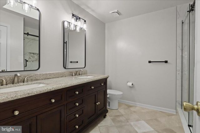 8601 RAGLAN RD, Vienna, VA 22182