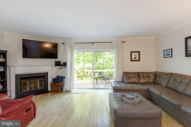 8601 RAGLAN RD, Vienna, VA 22182