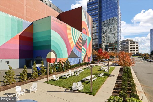 8601 RAGLAN RD, Vienna, VA 22182