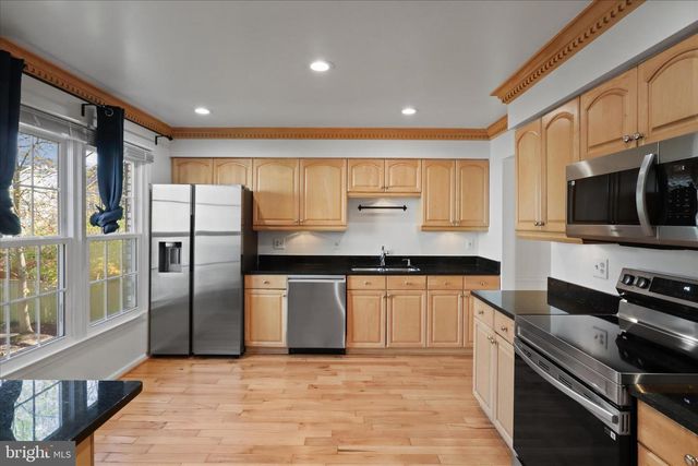 8601 RAGLAN RD, Vienna, VA 22182