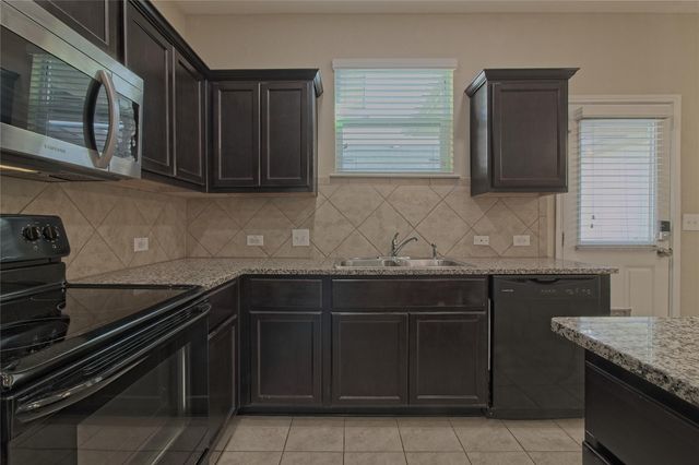126 Fire Island DR, Pflugerville, TX 78660