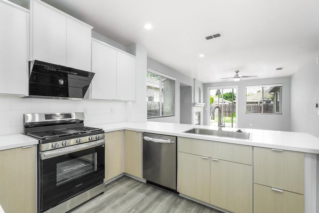 1839 Dawnelle Way, Sacramento, CA 95835