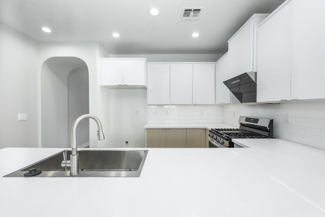 1839 Dawnelle Way, Sacramento, CA 95835