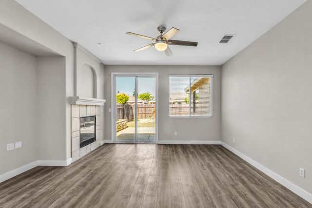 1839 Dawnelle Way, Sacramento, CA 95835