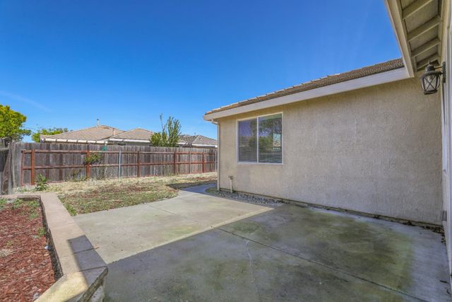 1839 Dawnelle Way, Sacramento, CA 95835