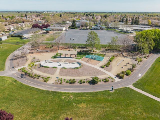 1839 Dawnelle Way, Sacramento, CA 95835