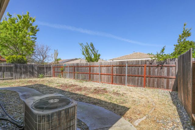 1839 Dawnelle Way, Sacramento, CA 95835