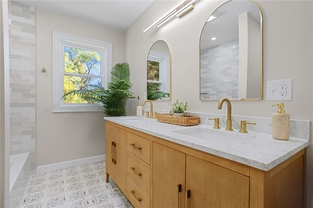 1 Cedar Path, Lincoln, RI 02865
